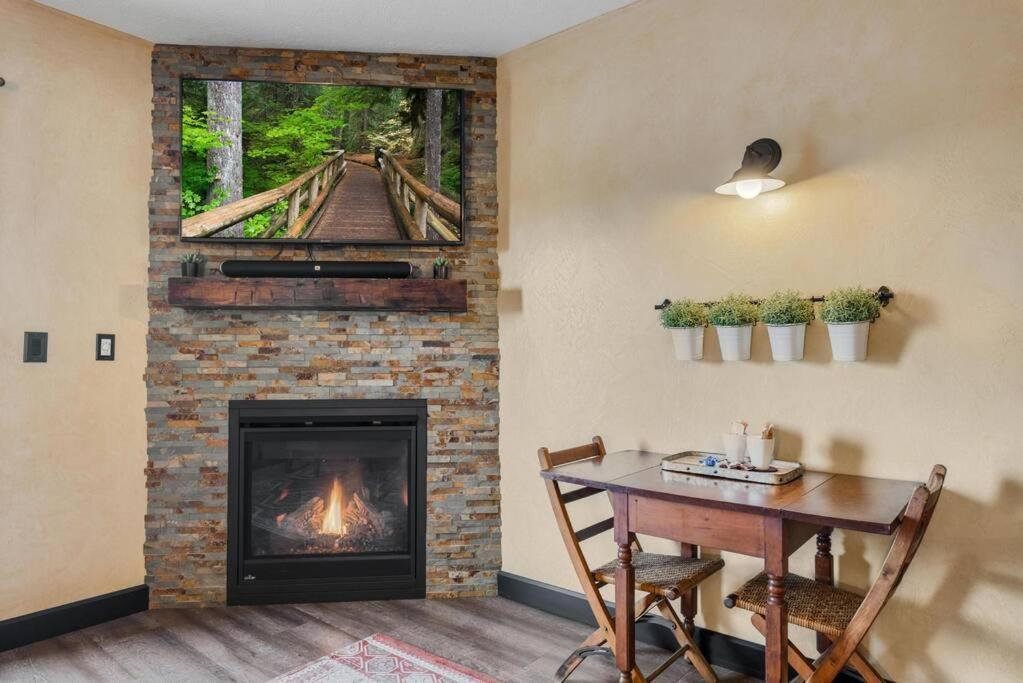The Rustic Suite - Main Street Lodge In Berlin Extérieur photo