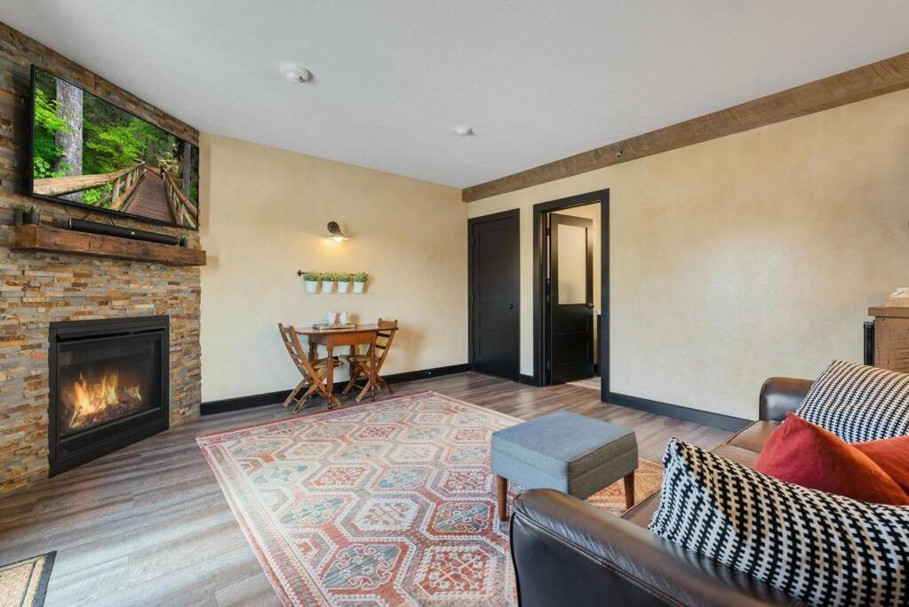 The Rustic Suite - Main Street Lodge In Berlin Extérieur photo